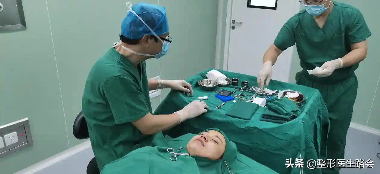 小助理欢欢同你聊一聊：关于“膨体泪沟填充”大家关心的几件事