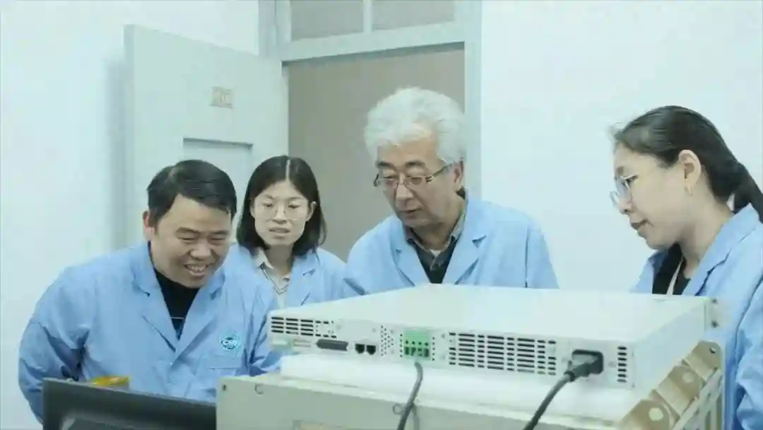 神舟十八成功发射，空间站如何实现太空“养鱼自由”？