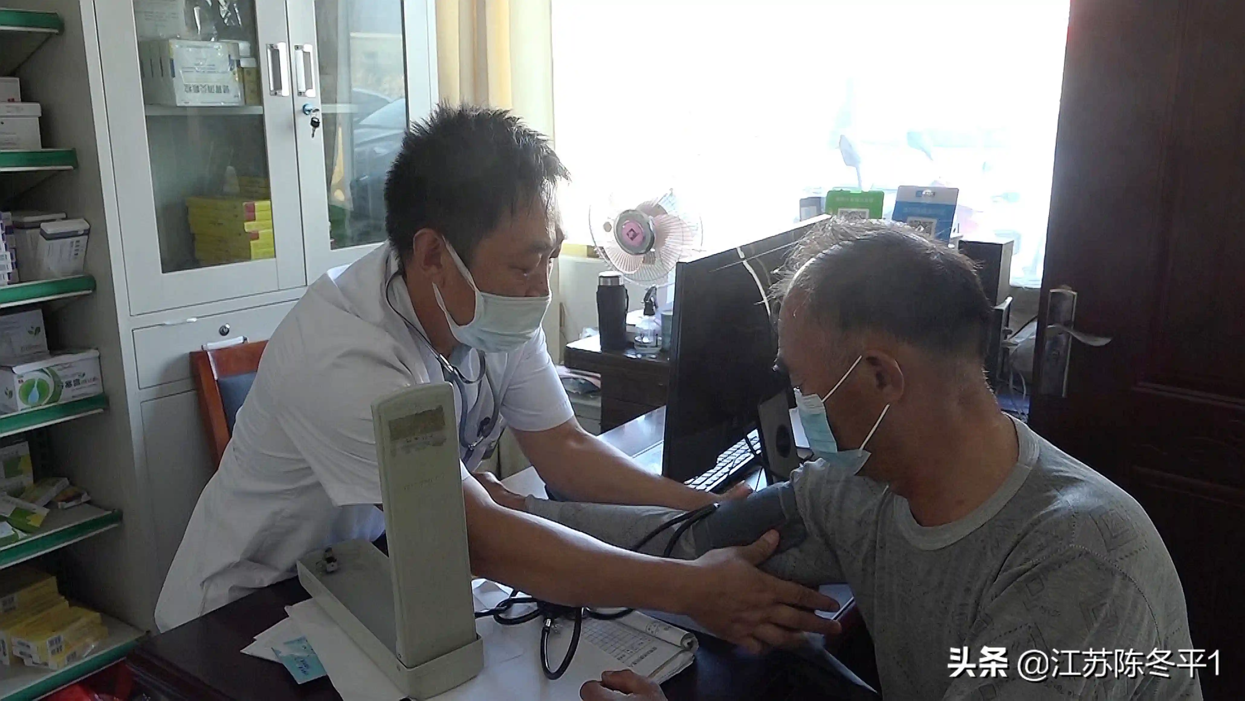 射阳：为生命续航“高龄”志愿者赴泰州捐献“生命种子”