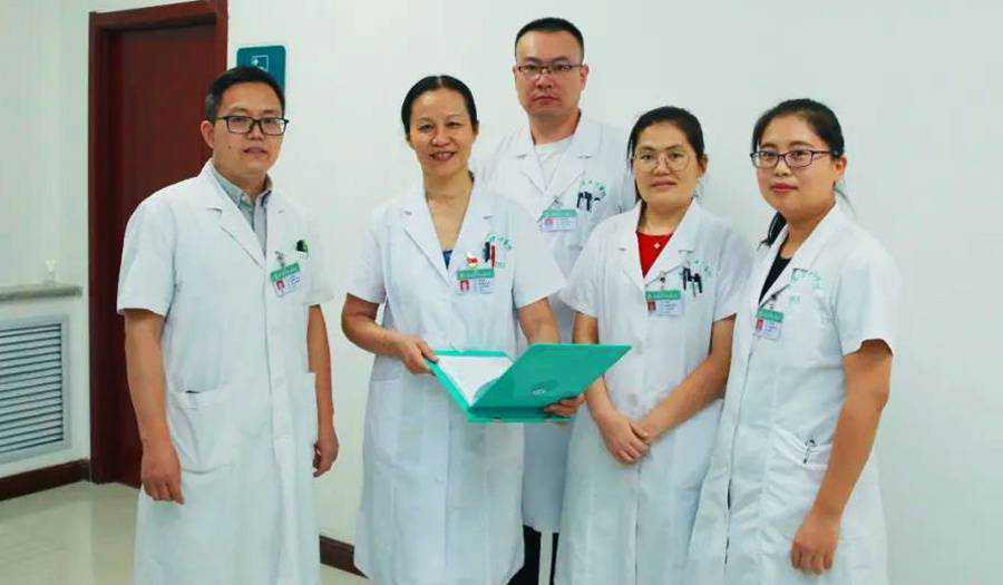 大蒜是肝病的“催命符”吗？劝告：养肝，这7类食物，请嘴下留情