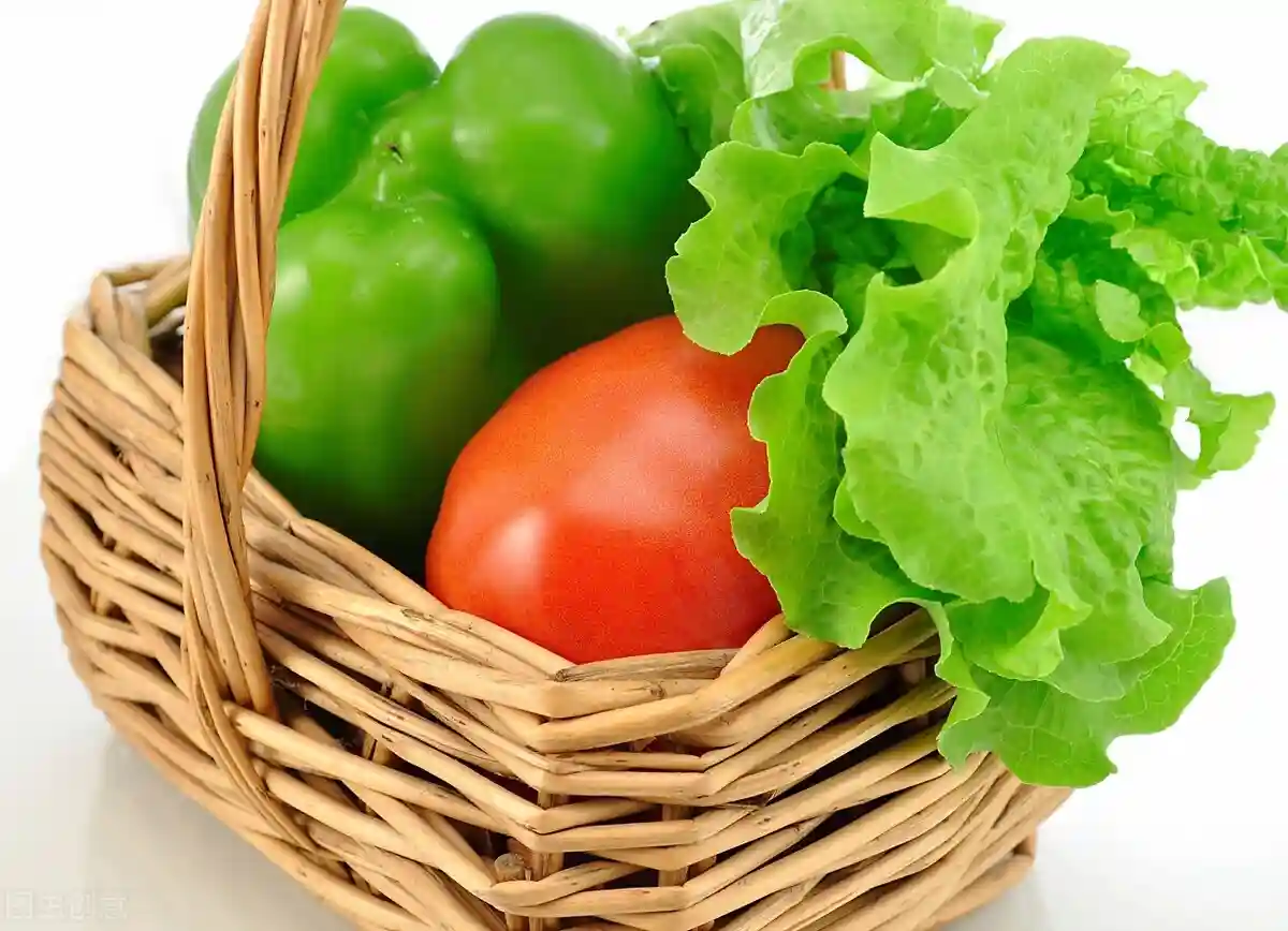 常吃绿叶菜，可修复受损的肝细胞，给肝脏排毒